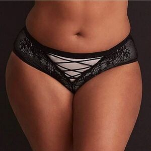 Torrid black hipster New